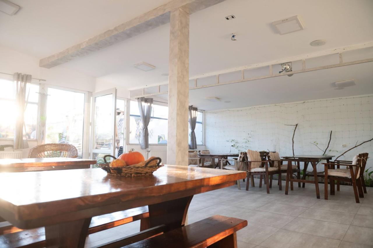 Hotel Casa Dumitrescu Năvodari Esterno foto